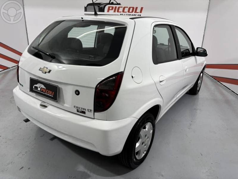 CHEVROLET - CELTA 1.0 MPFI VHC SPIRIT 8V FLEX 4P MANUAL - 2013/2014 - BRANCA - R$ 34.900,00