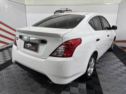 NISSAN - VERSA 1.6 16V FLEXSTART V-DRIVE PREMIUM XTRONIC - 2021/2021 - BRANCA - R$ 64.900,00