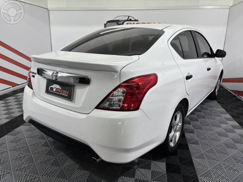 NISSAN - VERSA 1.6 16V FLEXSTART V-DRIVE PREMIUM XTRONIC - 2021/2021 - BRANCA - R$ 64.900,00