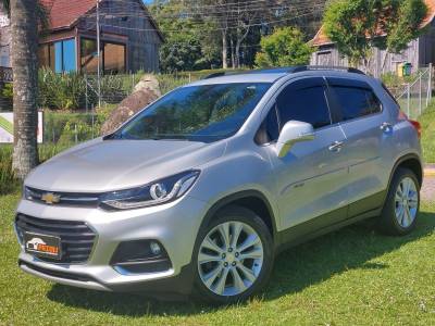 CHEVROLET - TRACKER - 2017/2018 - Prata - R$ 94.900,00