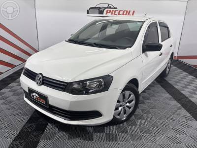 VOLKSWAGEN - VOYAGE 1.0 MI TRENDLINE 8V FLEX 4P MANUAL - 2014/2015 - BRANCA - R$ 43.900,00