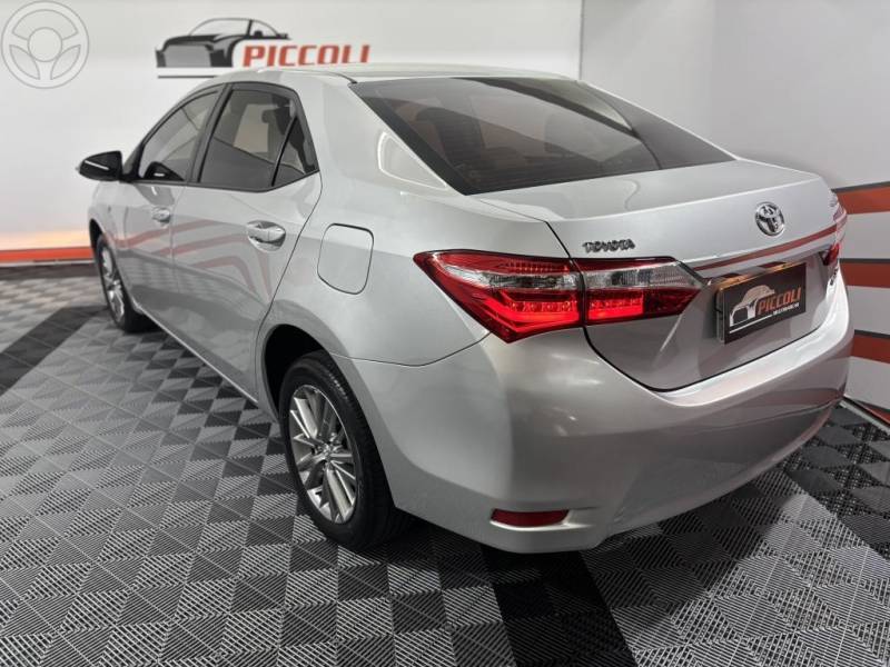 TOYOTA - COROLLA 2.0 XEI 16V FLEX 4P AUTOMÁTICO - 2015/2016 - PRATA - R$ 86.900,00