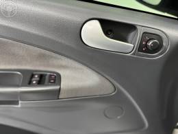 VOLKSWAGEN - SAVEIRO 1.6 MI TREND CS 8V FLEX 2P MANUAL G.V - 2013/2014 - BRANCA - R$ 48.900,00
