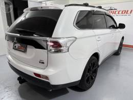 MITSUBISHI - OUTLANDER 3.0 GT 4X4 V6 24V 4P AUTOMÁTICO - 2014/2014 - BRANCA - R$ 75.900,00