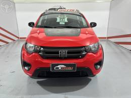 FIAT - MOBI 1.0 TREKKING 8V FLEX 4P MANUAL - 2021/2022 - VERMELHA - R$ 57.900,00