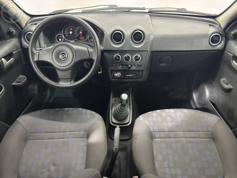 CHEVROLET - CELTA 1.0 MPFI SUPER 8V FLEX 4P MANUAL - 2007/2008 - PRATA - R$ 22.900,00