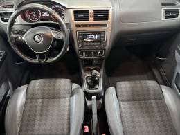 VOLKSWAGEN - FOX 1.0 MPI TRENDLINE 12V FLEX 4P MANUAL - 2016/2016 - BRANCA - R$ 55.500,00