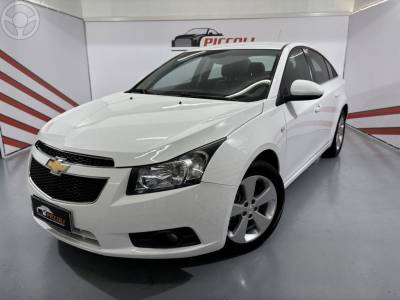 CHEVROLET - CRUZE 1.8 LT 16V FLEX 4P AUTOMÁTICO - 2014/2014 - BRANCA - R$ 63.900,00