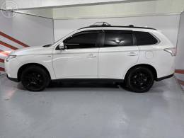 MITSUBISHI - OUTLANDER 3.0 GT 4X4 V6 24V 4P AUTOMÁTICO - 2014/2014 - BRANCA - R$ 75.900,00