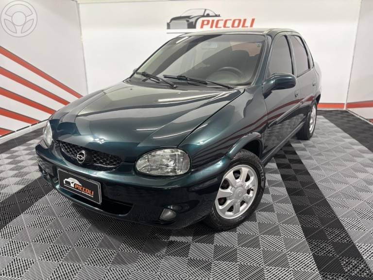 CHEVROLET - CORSA 1.6 MPFI GLS SEDAN 8V 4P MANUAL - 2000/2001 - VERDE - R$ 19.900,00