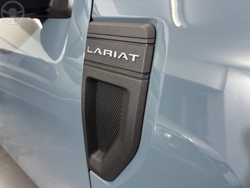 FORD - MAVERICK 2.0 LARIAT FX4 ECOBOOST AUTOMÁTICO - 2023/2023 - AZUL - R$ 177.900,00