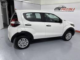 FIAT - MOBI 1.0 8V EVO FLEX LIKE. MANUAL - 2022/2023 - BRANCA - R$ 53.900,00