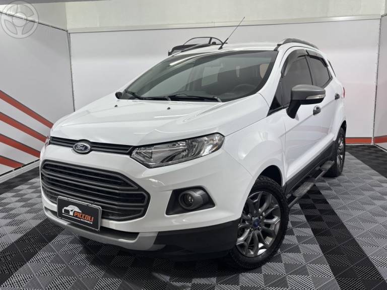 FORD - ECOSPORT 1.6 FREESTYLE 8V FLEX 4P MANUAL - 2013/2014 - BRANCA - R$ 55.900,00