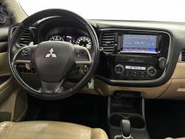 MITSUBISHI - OUTLANDER 3.0 GT 4X4 V6 24V 4P AUTOMÁTICO - 2014/2014 - BRANCA - R$ 75.900,00