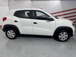 RENAULT - KWID 1.0 12V SCE FLEX ZEN MANUAL - 2021/2022 - BRANCA - R$ 44.900,00