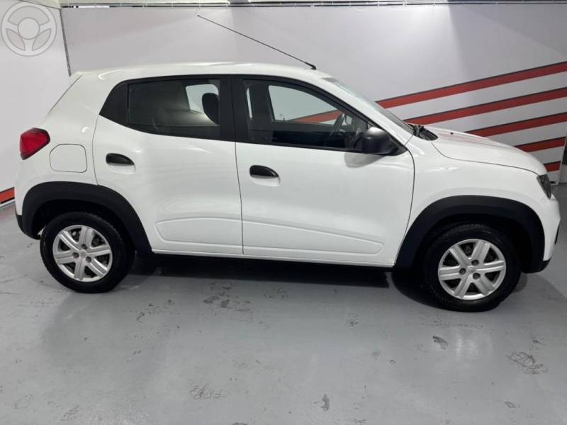 RENAULT - KWID 1.0 12V SCE FLEX ZEN MANUAL - 2021/2022 - BRANCA - R$ 44.900,00
