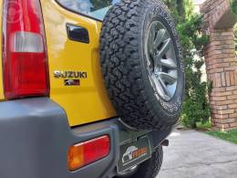 SUZUKI - JIMNY 1.3 4ALL 4X4 16V 2P MANUAL - 2018/2019 - AMARELA - R$ 88.900,00