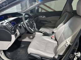 HONDA - CIVIC 2.0 LXR 16V FLEX 4P AUTOMÁTICO - 2015/2016 - PRETA - R$ 80.900,00