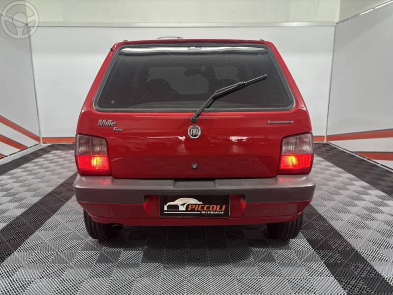 FIAT - UNO 1.0 MPI LE WAY ECONOMY 8V FLEX 2P MANUAL - 2012/2013 - VERMELHA - R$ 26.900,00