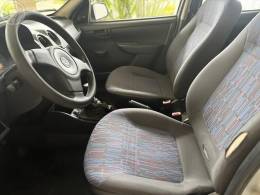 CHEVROLET - CELTA 1.0 MPFI VHC SPIRIT 8V FLEX 4P MANUAL - 2010/2011 - PRATA - R$ 22.900,00