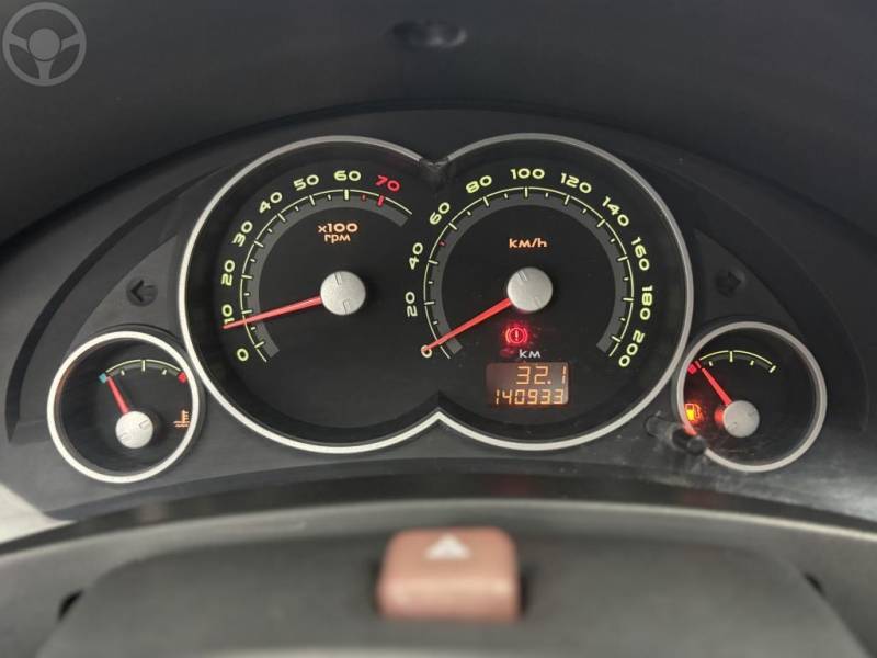 CHEVROLET - CELTA 1.0 MPFI SUPER 8V FLEX 4P MANUAL - 2007/2008 - PRATA - R$ 23.500,00