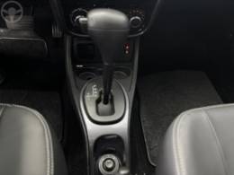 RENAULT - DUSTER 2.0 DYNAMIQUE 4X2 16V FLEX 4P MANUAL - 2014/2015 - BRANCA - R$ 56.900,00