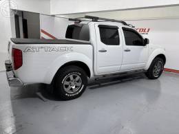 NISSAN - FRONTIER 2.5 SE ATTACK 4X4 CD TURBO ELETRONIC DIESEL 4P MANUAL - 2014/2014 - BRANCA - R$ 96.900,00