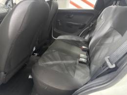 FIAT - PALIO 1.0 MPI FIRE CELEBRATION 8V FLEX 4P MANUAL - 2015/2016 - BRANCA - R$ 35.500,00