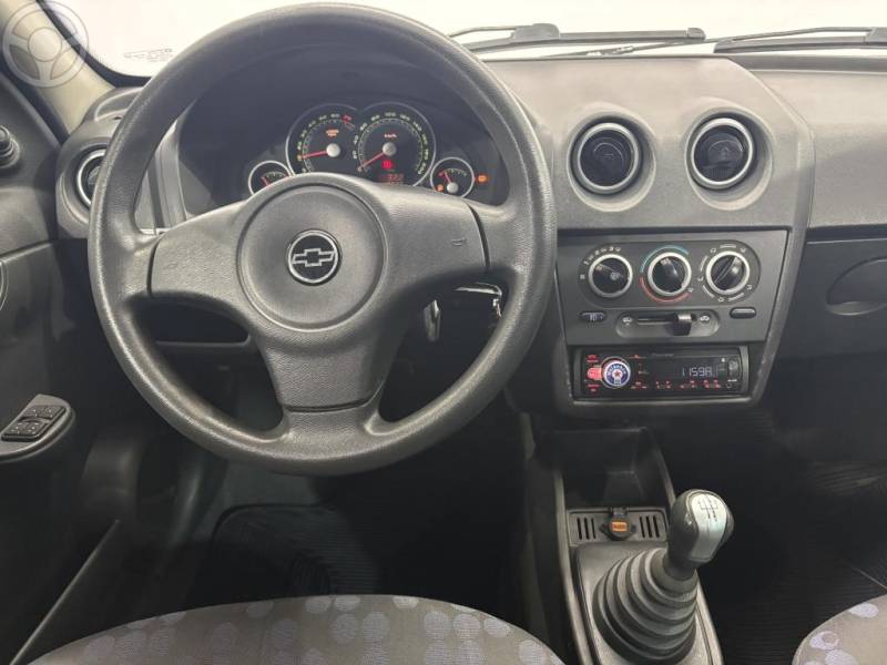 CHEVROLET - CELTA 1.0 MPFI SUPER 8V FLEX 4P MANUAL - 2007/2008 - PRATA - R$ 23.500,00