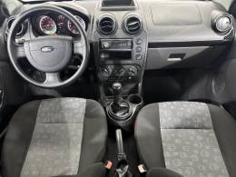 FORD - FIESTA 1.0 MPI HATCH 8V FLEX 4P MANUAL - 2012/2013 - PRETA - R$ 30.900,00