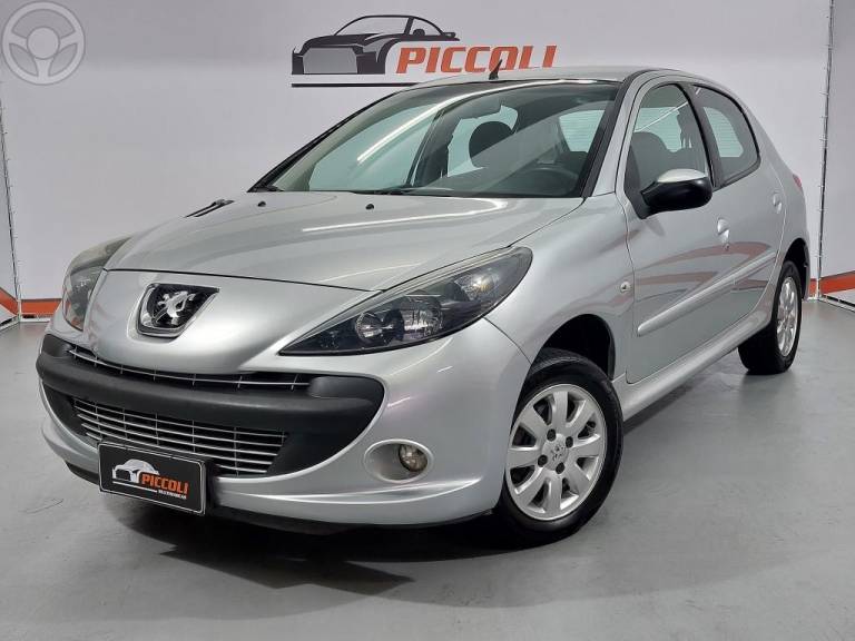 PEUGEOT - 207 1.4 XR SPORT SW 8V FLEX 4P MANUAL - 2011/2011 - PRATA - R$ 23.900,00