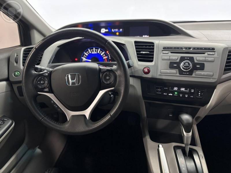 HONDA - CIVIC 2.0 LXR 16V FLEX 4P AUTOMÁTICO - 2013/2014 - CINZA - R$ 77.900,00
