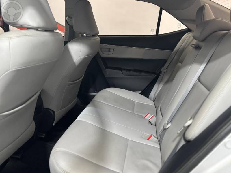 TOYOTA - COROLLA 2.0 XEI 16V FLEX 4P AUTOMÁTICO - 2015/2016 - PRATA - R$ 86.900,00