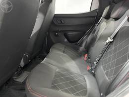 RENAULT - KWID 1.0 12V SCE FLEX ZEN MANUAL - 2023/2024 - PRATA - R$ 52.900,00