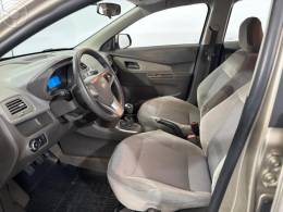 CHEVROLET - COBALT 1.8 MPFI LTZ 8V FLEX 4P MANUAL - 2013/2013 - BEGE - R$ 44.900,00