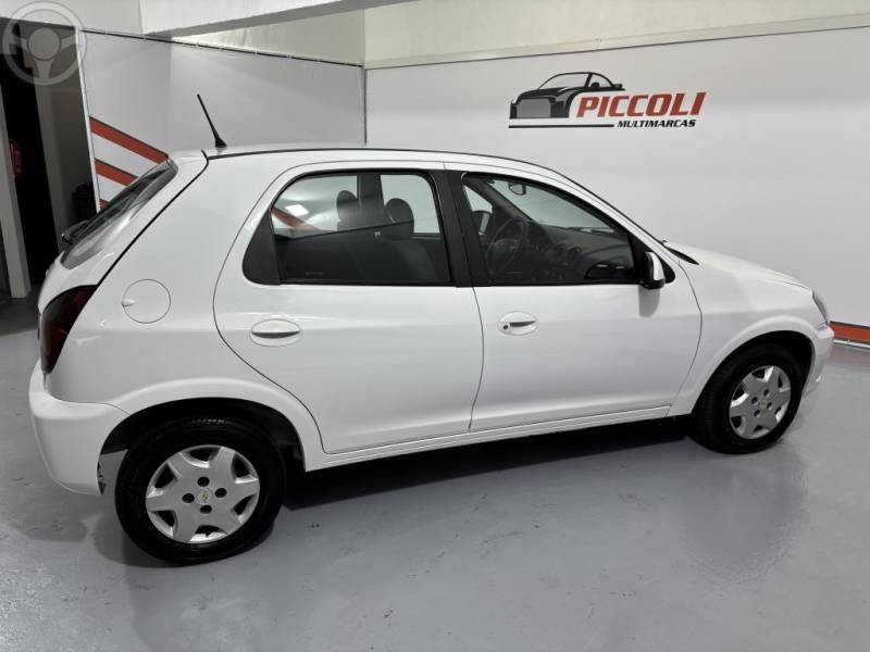 CHEVROLET - CELTA 1.0 MPFI LT 8V FLEX 4P MANUAL - 2013/2014 - BRANCA - R$ 34.900,00