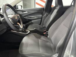 CHEVROLET - ONIX 1.0 LT2 FLEX 4P MANUAL - 2024/2025 - PRATA - R$ 76.500,00