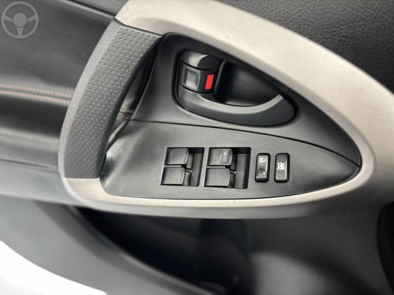 TOYOTA - RAV4 2.4 4X4 16V 4P AUTOMÁTICO - 2008/2008 - PRETA - R$ 63.900,00