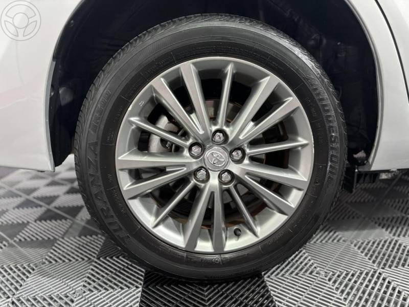 TOYOTA - COROLLA 2.0 XEI 16V FLEX 4P AUTOMÁTICO - 2015/2016 - PRATA - R$ 86.900,00