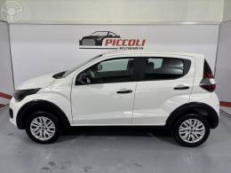 FIAT - MOBI 1.0 8V EVO FLEX LIKE. MANUAL - 2022/2023 - BRANCA - R$ 53.900,00
