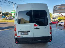 RENAULT - MASTER - 2018/2019 - Branca - R$ 198.900,00