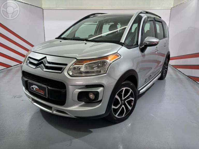 CITROËN - AIRCROSS 1.6 EXCLUSIVE 16V FLEX 4P MANUAL - 2010/2011 - PRATA - R$ 35.900,00