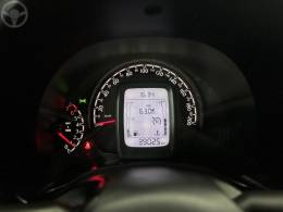 FIAT - MOBI 1.0 8V EVO FLEX LIKE. MANUAL - 2022/2023 - BRANCA - R$ 51.900,00