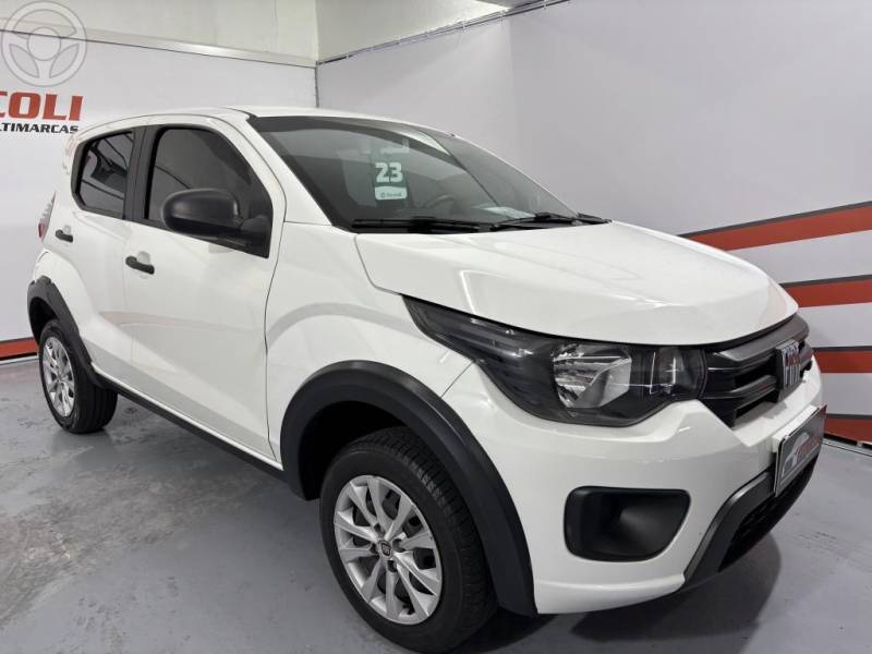 FIAT - MOBI 1.0 8V EVO FLEX LIKE. MANUAL - 2022/2023 - BRANCA - R$ 52.900,00