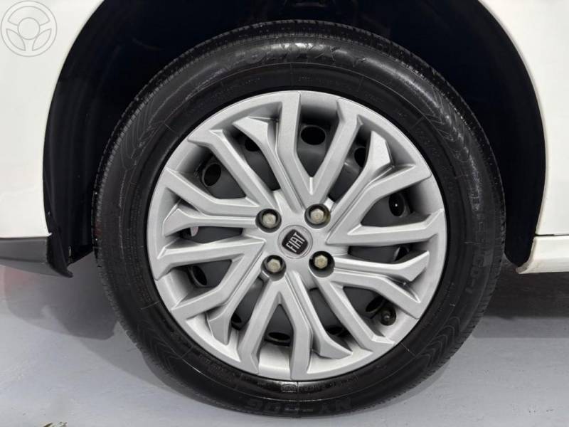 FIAT - ARGO 1.0 FIREFLY FLEX DRIVE MANUAL - 2023/2024 - BRANCA - R$ 68.900,00