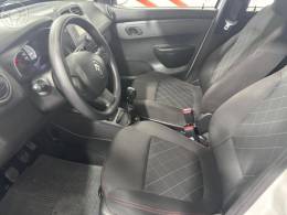 RENAULT - KWID 1.0 12V SCE FLEX ZEN MANUAL - 2021/2022 - BRANCA - R$ 48.900,00