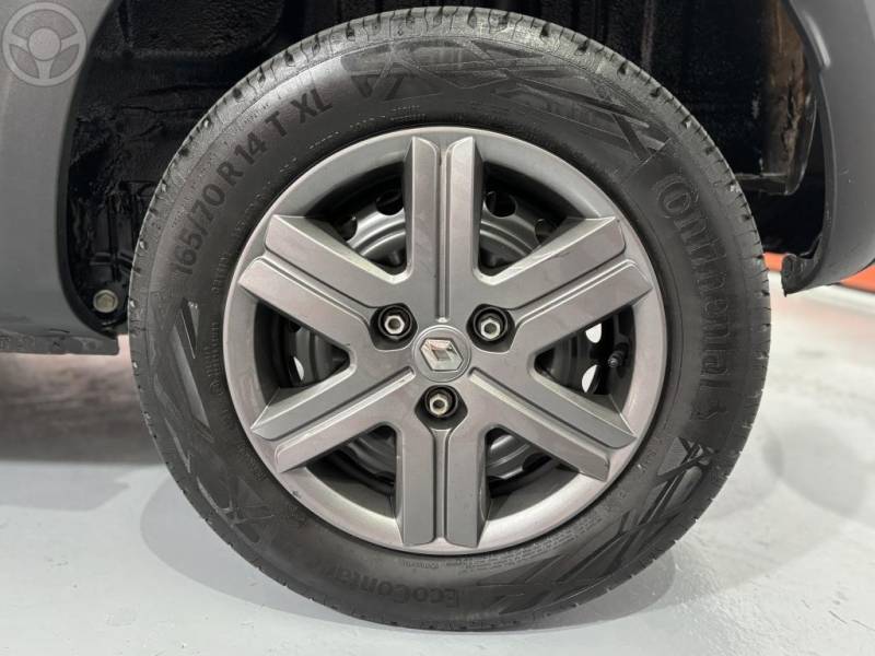 RENAULT - KWID 1.0 12V SCE FLEX ZEN MANUAL - 2023/2024 - PRATA - R$ 51.900,00