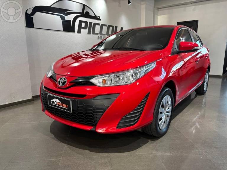 TOYOTA - YARIS 1.3 16V FLEX XL MANUAL16 - 2020/2021 - VERMELHA - R$ 76.600,00