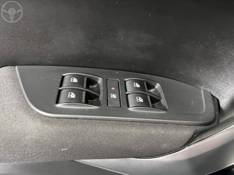 FIAT - ARGO 1.0 FIREFLY FLEX DRIVE MANUAL - 2018/2019 - BRANCA - R$ 54.900,00