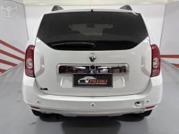 RENAULT - DUSTER 2.0 DYNAMIQUE 4X2 16V FLEX 4P MANUAL - 2014/2015 - BRANCA - R$ 56.900,00